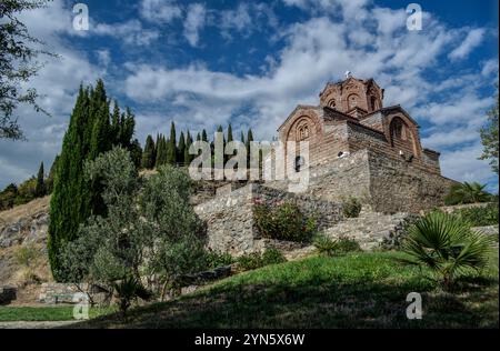 Kirche St. Johannes der Theologe, Kaneo auf der Klippe über dem See Ohrid in der Stadt Ohrid, Mazedonien. Die Kirche wurde im 13. jahrhundert errichtet. Stockfoto