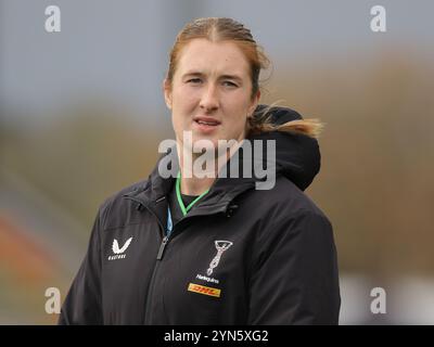 Hendon, North London, Großbritannien. November 2024. Hendon, North London, England, 24. November 2024: Izzy Mayhew (Harlequins) vor dem Spiel der Allianz Premiership Womens Rugby zwischen Saracens und Harlequins im StoneX Stadium in Hendon, North London, England. (Jay Patel/SPP) Credit: SPP Sport Press Photo. /Alamy Live News Stockfoto