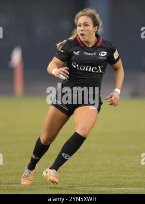 Hendon, North London, Großbritannien. November 2024. Hendon, North London, England, 24. November 2024: Sydney Gregson (13 Saracens) während des Allianz Premiership Womens Rugby Spiels zwischen Saracens und Harlequins im StoneX Stadium in Hendon, North London, England. (Jay Patel/SPP) Credit: SPP Sport Press Photo. /Alamy Live News Stockfoto