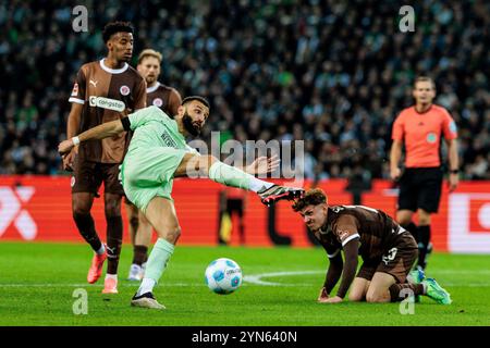 Franck Honorat (Borussia M?nchengladbach, 9) tritt am Ball vorbei 1. Fussball-Bundesliga: Borussia M?nchengladbach - FC St. Pauli, M?nchengladbach, BORUSSIA-PARK am 24.11.2024 DFL-VORSCHRIFTEN VERBIETEN JEDE VERWENDUNG VON FOTOGRAFIEN ALS BILDSEQUENZEN UND/ODER QUASI-VIDEO. Stockfoto