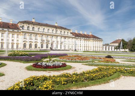 SCHLEISSHEIM, DEUTSCHLAND, 05. JUNI 2023, das barocke Schloss Lustheim und sein Park in Oberschleissheim bei München, Deutschland, Europa Stockfoto