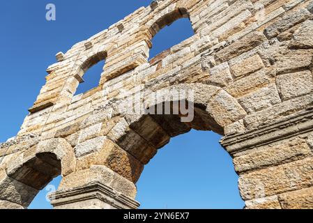 Malerische Fassade der antiken römischen Arena in Verona, Italien, Europa Stockfoto