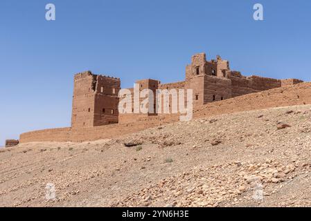 Wunderschöne mittelalterliche Burg in Tamenougalt im Draa-Tal in Marokko Stockfoto