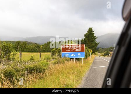 Straßenschild für berühmten Film-Set Rivendell aus der Herr der Ringe, Nordinsel von Neuseeland Stockfoto