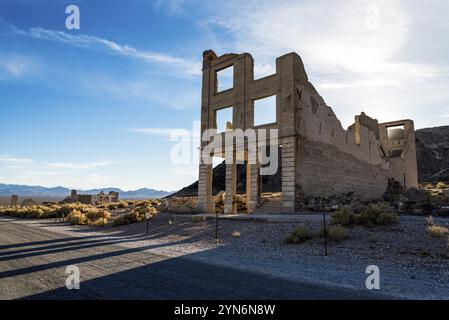 Reste des alten Bankgebäudes in der Geisterstadt Rhyolite, USA, Nordamerika Stockfoto