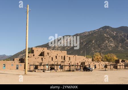 Malerisches Taos Pueblo Dorf in New Mexico, USA, Nordamerika Stockfoto