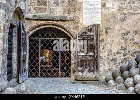 Burghausen, Deutschland, 10. August 2022, im Inneren des berühmten Burghausen Schlosses in Bayern, dem längsten Schloss der Welt, Deutschland, Europa Stockfoto