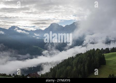 Wandern im Naturpark Fanes Sennes Prags in den Dolomiten, Südtirol in Italien Stockfoto