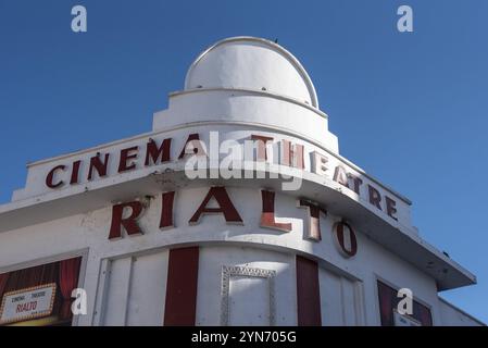 Berühmtes verfallenes Art déco Rialto Kino in der Ville Nouvelle von Casablanca, Marokko, Afrika Stockfoto