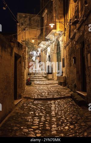 Eine leere malerische Gasse in der Innenstadt von Miera, Süditalien Stockfoto