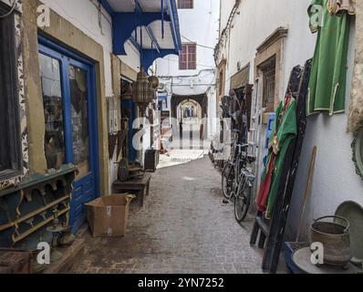 Idyllische Gasse in der Medina von Essaouira in Marokko Stockfoto