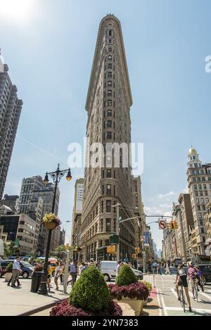NEW YORK, USA, 21. AUGUST 2022, berühmter Flatiron Wolkenkratzer in New York City, USA, Nordamerika Stockfoto