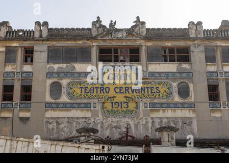 Berühmtes spanisches Art déco Gran Teatro Cervantes im Zentrum von Tanger aus der Kolonialzeit, Marokko, Afrika Stockfoto