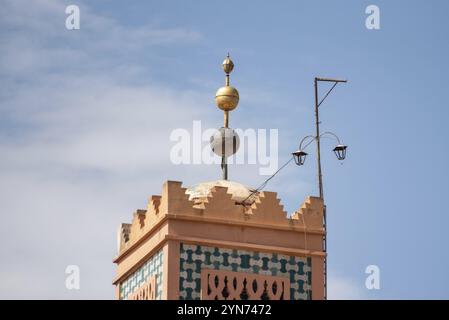 Minarett der Kasbah Moschee im Zentrum von Marrakesch, Marokko, Afrika Stockfoto