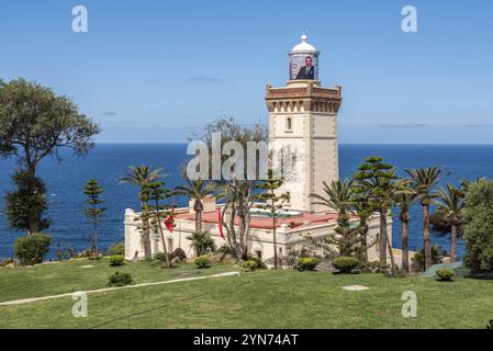 Malerischer Leuchtturm am Cap Spartel in der Nähe von Tanger, Marokko, Afrika Stockfoto