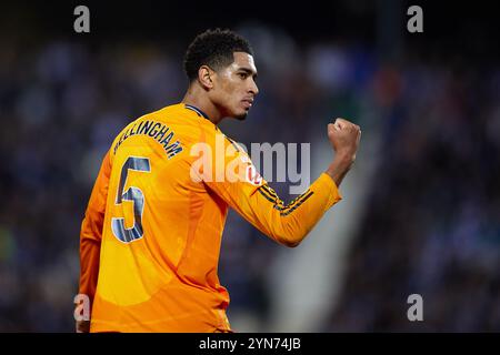 LEGANES, SPANIEN - 24. NOVEMBER: Jude Bellingham von Real Madrid feiert, nachdem sie beim LaLiga-Spiel zwischen CD Leganes und Real Madrid CF am 24. November 2024 im Estadio Municipal de Butarque in Leganes, Spanien, das dritte Tor ihrer Mannschaft erzielt hat. (Foto: QSP) Guthaben: QSP/Alamy Live News Stockfoto