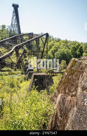 Zerstörte die historische Eisenbahnbrücke von Kinzua, nachdem ein Tornado durch Pennsylvania, USA, Nordamerika ging Stockfoto