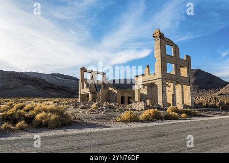 Reste des alten Bankgebäudes in der Geisterstadt Rhyolite, USA, Nordamerika Stockfoto