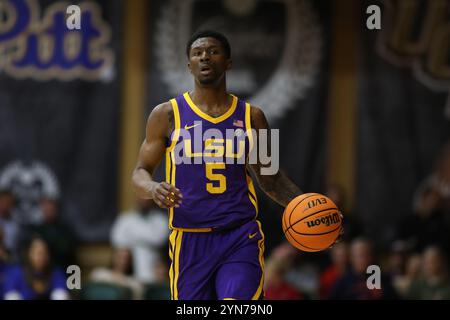 Weiße Schwefelquellen, WV, USA. November 2024. LSU Tigers Guard Cam Carter (5) dribbelt den Ball während des Greenbrier Tip-Off Mountain Division Spiels zwischen den UCF Knights und den LSU Tigers im Greenbrier Resort in White Sulphur Springs, WV. Jonathan Huff/CSM/Alamy Live News Stockfoto