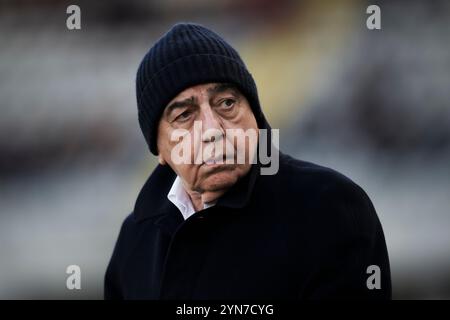 Turin, Italien. 24. November 2024. Adriano Galliani sieht sich vor dem Fußballspiel der Serie A zwischen Torino FC und AC Monza an. Quelle: Nicolò Campo/Alamy Live News Stockfoto