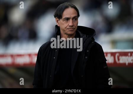 Turin, Italien. 24. November 2024. Alessandro Nesta, Cheftrainer des AC Monza, sieht sich vor dem Fußballspiel der Serie A zwischen Torino FC und AC Monza an. Quelle: Nicolò Campo/Alamy Live News Stockfoto