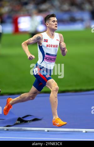 Jakob Ingebrigtsen (NOR) tritt im Halbfinale der Männer 1500 bei den Olympischen Sommerspielen 2024 an. Stockfoto