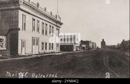 Main Street, Balcarres SK Canada, ca. 1910er Jahre Postkarte. Nicht identifizierter Fotograf Stockfoto