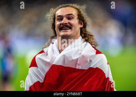 Ethan Katzberg (CAN) gewinnt bei den Olympischen Sommerspielen 2024 die Goldmedaille im Hammerwurf der Männer. Stockfoto