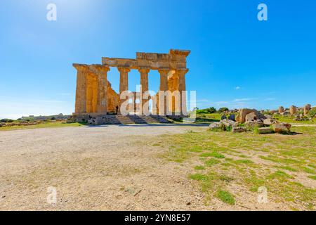 Tempel der Hera oder Tempel E, Archäologischer Park Selinunte, Selinunte, Bezirk Trapani, Sizilien, Italien Stockfoto