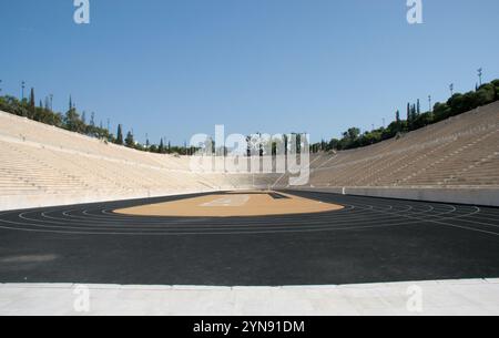 Griechenland. Athen. Panathenaic Stadium. Stadion aus weißem Marmor, eine Kopie des Stadions, das in der Antike von Herodes Atticus erbaut wurde und wo die Panathen waren Stockfoto