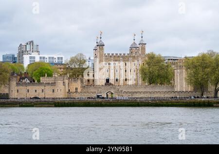 Der königliche Palast seiner Majestät und die Festung des Tower of London oder der Tower of London, historische Burg am Nordufer der Themse in c Stockfoto