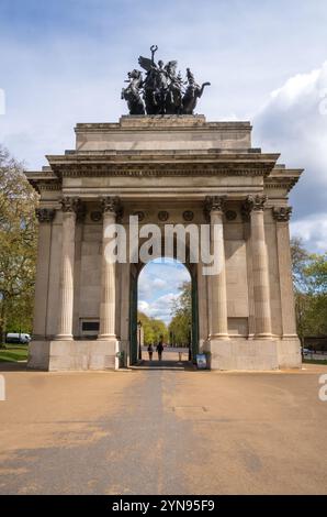 Der Wellington Arch, auch bekannt als der Constitution Arch oder Green Park Arch, ein historisches Wahrzeichen in London, England, Großbritannien Stockfoto