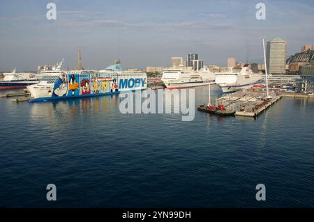 Moby-Fähre in Genua, Italien Stockfoto