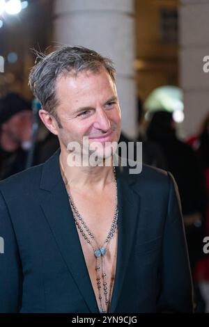 Wien, Österreich. November 2024. Verleihung des Nestroy-Theaterpreises 2024 im Volkstheater Wien, Österreich, am 24. November 2024. Philipp HOCHMAIR. - 20241124 PD15621 Credit: APA-PictureDesk/Alamy Live News Stockfoto