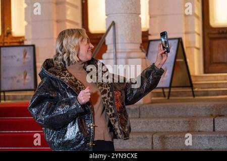 Wien, Österreich. November 2024. Verleihung des Nestroy-Theaterpreises 2024 im Volkstheater Wien, Österreich, am 24. November 2024. Nadja BERNHARD. - 20241124 PD15600 Credit: APA-PictureDesk/Alamy Live News Stockfoto