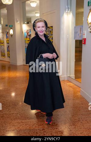 Wien, Österreich. November 2024. Verleihung des Nestroy-Theaterpreises 2024 im Volkstheater Wien, Österreich, am 24. November 2024. Sunnyi MELLES. - 20241124 PD15616 Credit: APA-PictureDesk/Alamy Live News Stockfoto