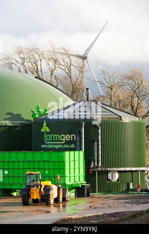 Tanks für Biogas und organische Abfälle im anaeroben Biodigester Stockfoto