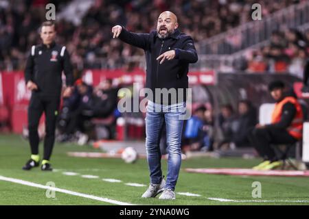 Manolo Gonzalez, Cheftrainer der RCD Espanyol während des spanischen Meisterschaftsspiels La Liga zwischen Girona FC und RCD Espanyol am 23. November 2024 im Estadio de Montilivi in Girona, Spanien Stockfoto