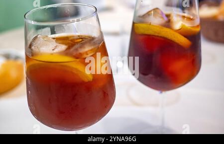 Aperitif Wermut Gläser Vor Dem Essen Stockfoto