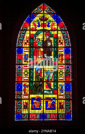 Frankreich, Ille et Vilaine, Fougeres, Oberstadt, St. Leonard Kirche aus dem 14. Und 15. Jahrhundert, Buntglas Stockfoto