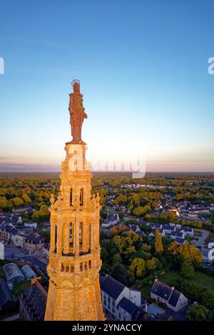 Frankreich, Morbihan, Heiligtum von Sainte Anne d'Auray, Basilika (aus der Vogelperspektive) Stockfoto