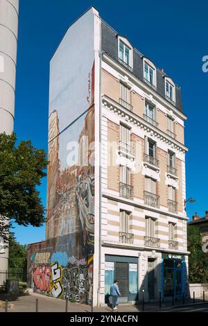 Frankreich, Paris, Saint-Lambert-Viertel, Wandgemälde des Straßenkünstlers Romain Chabin, bekannt als Rom Stockfoto