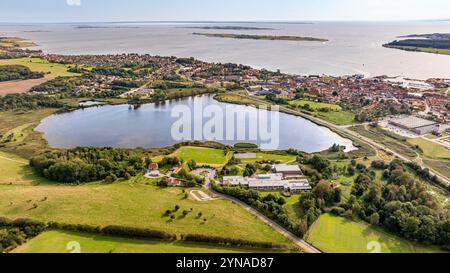 Dänemark, Fionie, Fåborg, UNESCO-Weltgeopark des Südfionie Archipels des Sees und der Felder mit Blick auf den See (aus der Vogelperspektive) Stockfoto