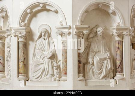 Frankreich, Meurthe et Moselle, Bouxieres sous Froidmont, Kirche unserer Lieben Frau von der Geburt, Detail der Evangelisten auf der Kanzel, links St. Markus, rechts St. Matthäus Stockfoto