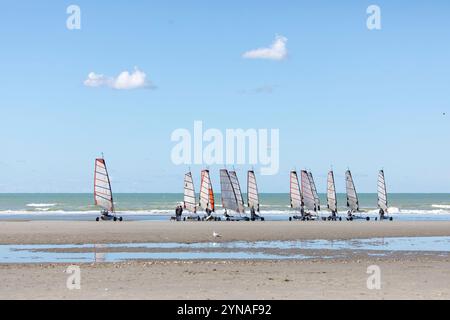 Frankreich, Somme, Quend-Plage, Sandyachten am Strand Stockfoto