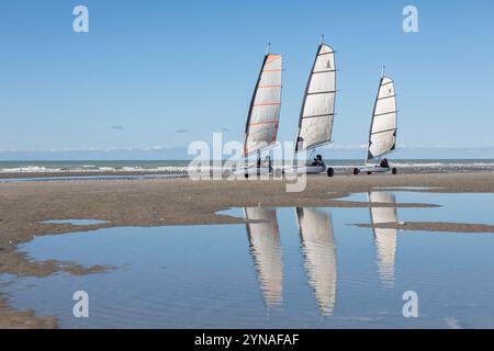 Frankreich, Somme, Quend-Plage, Sandyachten am Strand Stockfoto