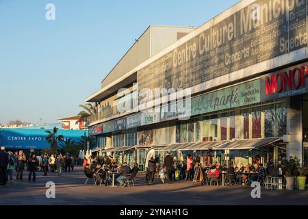 Frankreich, Alpes Maritimes (06), Mandelieu La Napoule, Place de France, Restaurant Stockfoto