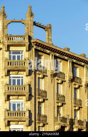 Frankreich, Meurthe et Moselle, Nancy, Detail der Fassade des ehemaligen Hotels d'Angleterre (England Hotel) im Jugendstilstil, erbaut von den Architekten Lucien Weissenburger und Alexandre Mienville zwischen 1910 und 1911, heute ein Apartmentgebäude in der Rue Henri Poincare Stockfoto