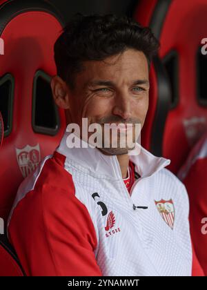 Sevilla, Spanien. November 2024. Jesus Navas vom Sevilla FC spielte am 24. November 2024 im Ramon Sanchez Pizjuan Stadion in Sevilla, Spanien, während des La Liga EA Sports Match zwischen Sevilla FC und Rayo Vallecano. (Foto: Antonio Pozo/PRESSINPHOTO) Credit: PRESSINPHOTO SPORTS AGENCY/Alamy Live News Stockfoto