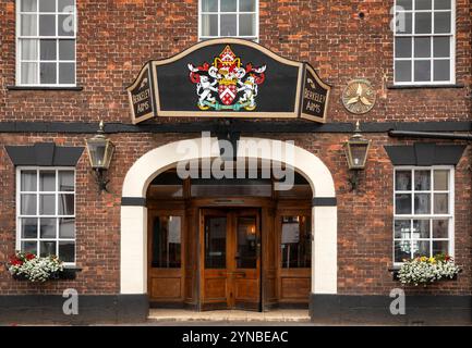 Großbritannien, England, Gloucestershire, Vale of Berkeley, Berkeley, Canonbury Street, Eingang zum Berkeley Arms Hotel Stockfoto